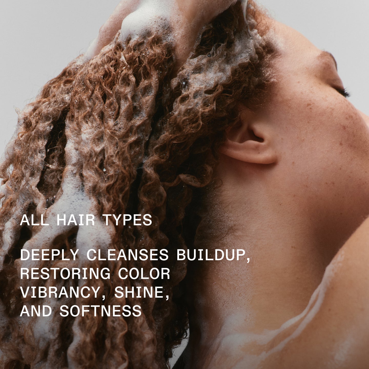 No.4C BOND MAINTENANCE CLARIFYING SHAMPOO Standard Size - Image 3